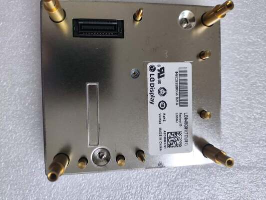 Un buon prezzo. Display LCD per auto LG da 4,8 pollici con luminanza di 400 cd/m² e 240 × 257 pixel con connettore a 40 pin per uso automobilistico in linea