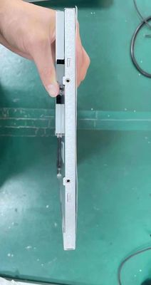 Un buon prezzo. AUO Display LCD industriale da 15,6 pollici con 500 cd/m2 Luminosità 1366x768 Risoluzione e Interfaccia LVDS a 30 pin in linea