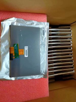 Display LCD automobilistico Innolux da 8 pollici