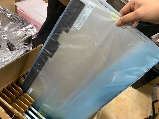 Un buon prezzo. Monitor LCD FHD da 24